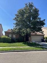 Building Photo - 1543 Monsecco St