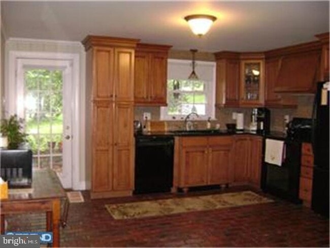 Building Photo - 132 Hess Mill Rd