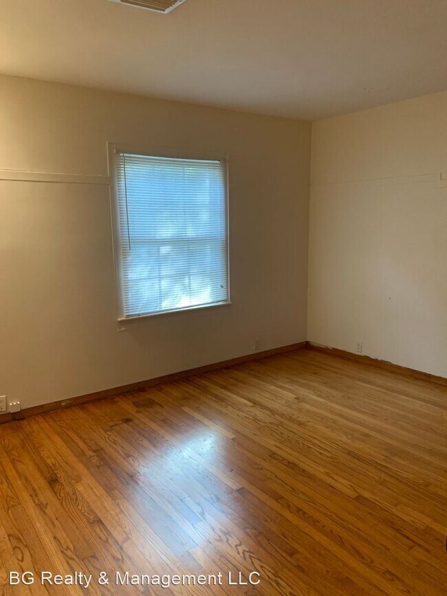 Building Photo - 2 br, 1 bath House - 127 Adrienne St