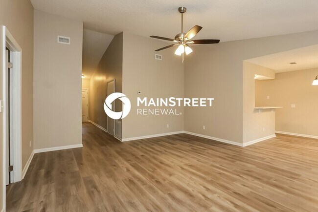 Foto del edificio - 3 Bedroom Pet-Friendly Home in Jacksonville, FL with Main Street Renewal