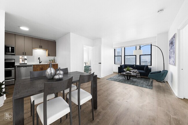 Foto del edificio - 6230 N Kenmore Ave