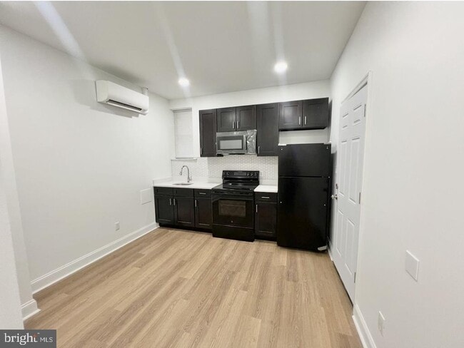 Building Photo - 2115 E Chelten Ave