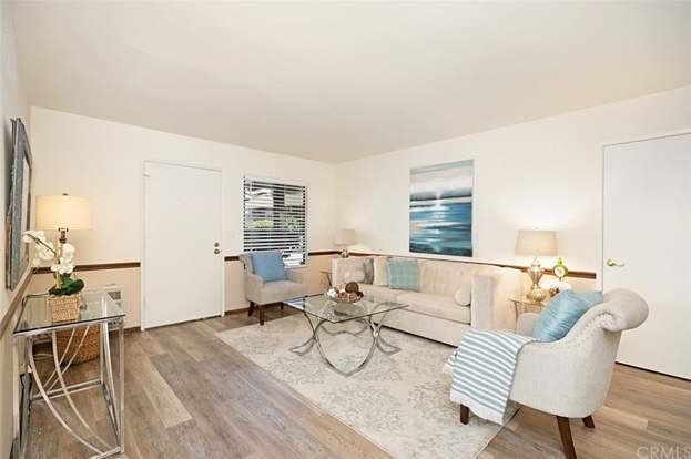 Foto del edificio - 323 Streamwood-