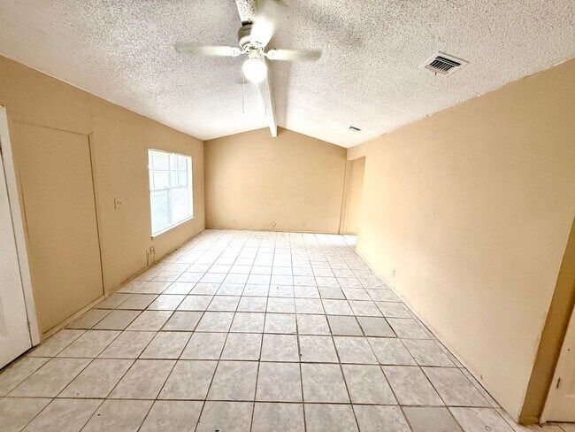 Foto del edificio - AVAILABLE NOW! 2 Bedroom / 1 Bath Home In ...