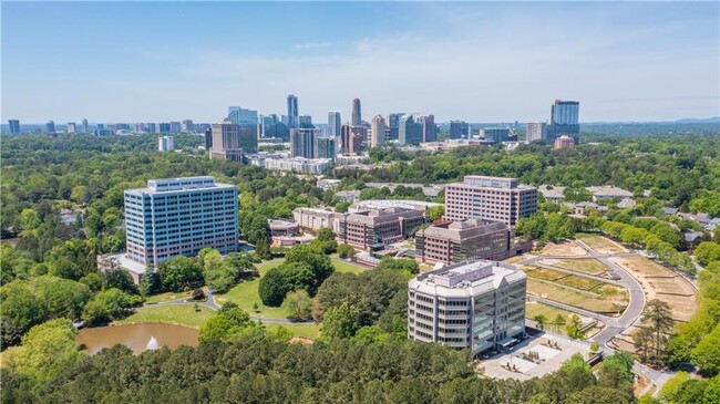 Foto del edificio - 1292 Lenox Park Blvd NE