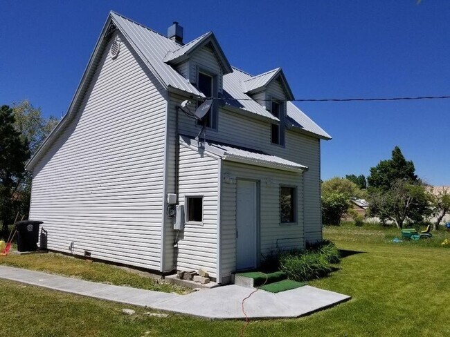 Foto del edificio - Charming home for rent in Rigby