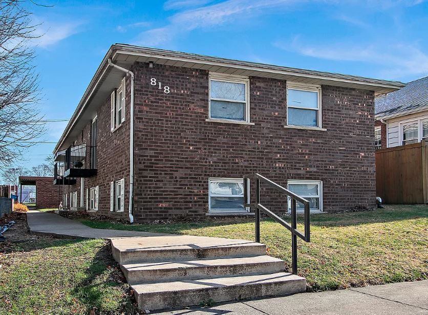 Street View of Building - 818 S 3rd Ave