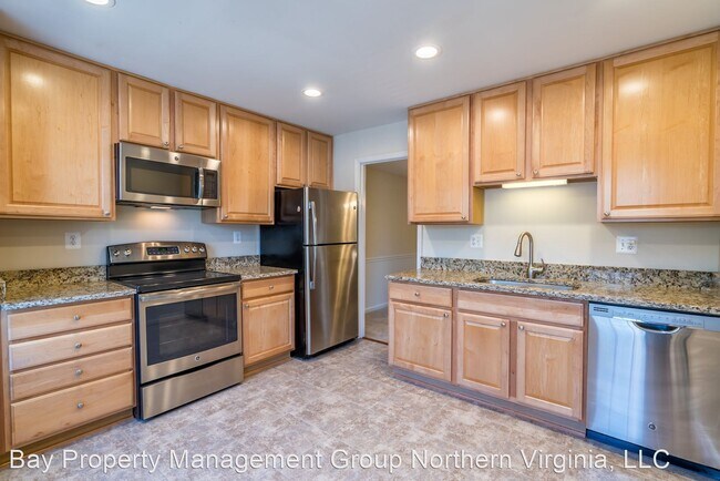 Building Photo - 3 br, 3.5 bath House - 9103 VOSGER CT