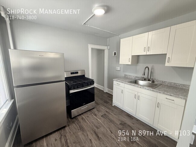 Foto del edificio - 954 89th Ave W