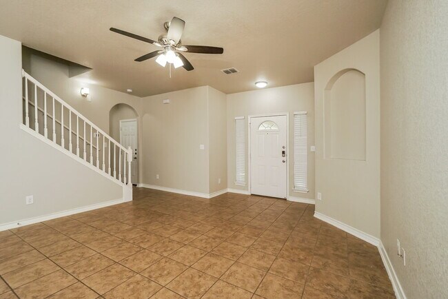 Foto del edificio - 6002 Bear Branch Dr