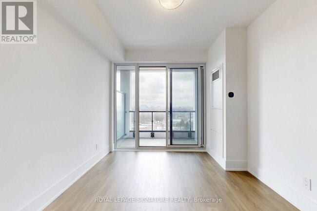 Photo du bâtiment - 115 Denison Ave