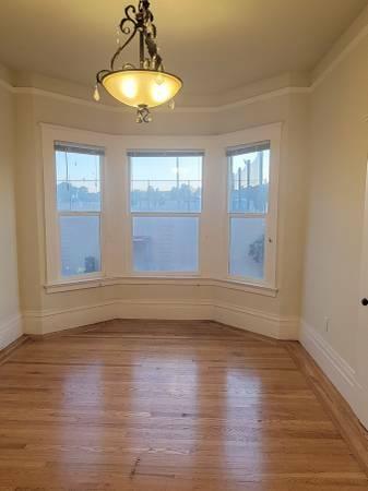 Building Photo - 2 bedroom in San Francisco CA 94109