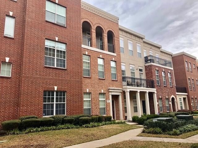 Foto del edificio - 15834 Breedlove Pl