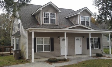 Building Photo - 319-321 E Perry Ave