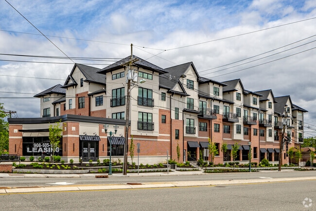 Building Photo - The 545