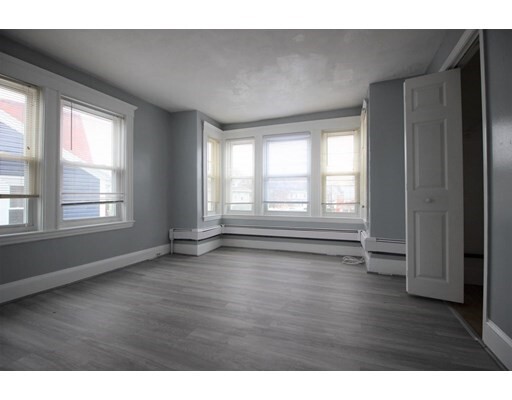 Foto del edificio - 10 Faxon Rd