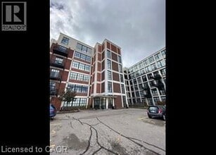 Building Photo - 404 King St W