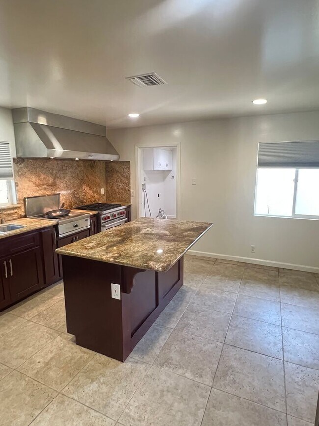 Foto del edificio - Beautiful Home in Rancho Palos Verde-Sun R...