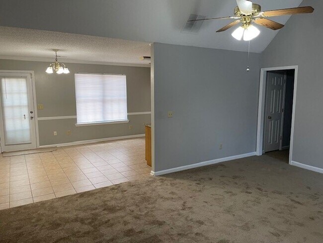 Building Photo - **PRICE IMPROVEMENT**190 Pye Ct: Recently ...