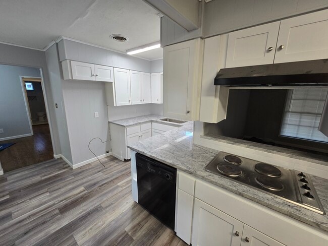 Building Photo - 10922 Myrtice Dr