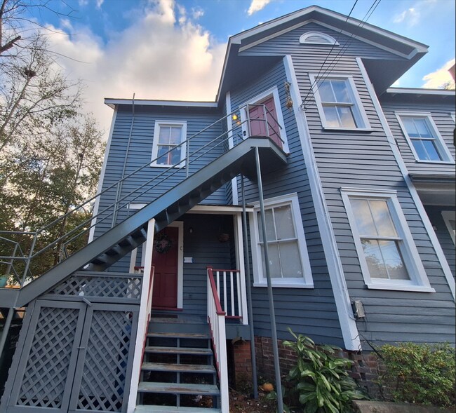 Building Photo - 401 S 5th Ave
