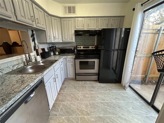 Building Photo - 6024 Stoneybrook Dr