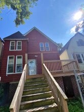 Building Photo - 629 E 92nd Pl