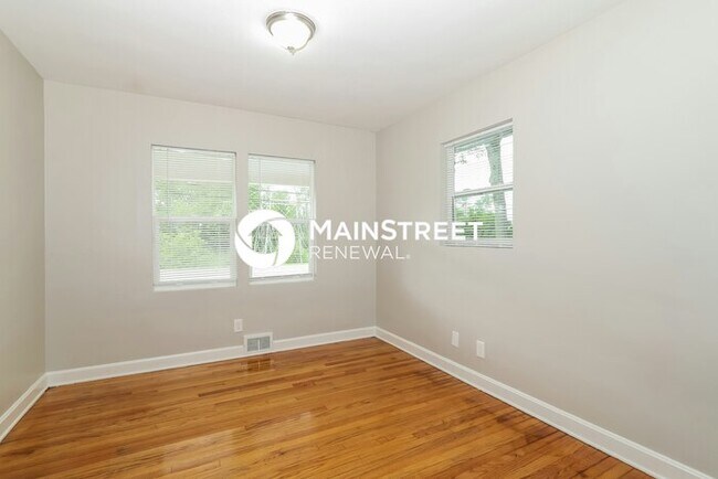 Building Photo - 3 Bedroom Pet-Friendly Home in Louisville,...