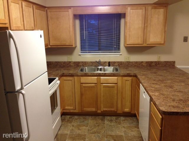Primary Photo - 2 br, 1.5 bath Townhome - 122 Grand Manor Dr