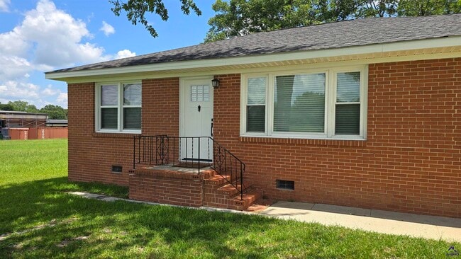 Building Photo - 412 N Houston Lake Blvd