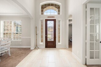 Building Photo - 9338 Taylor Cliff Ln