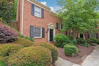 Building Photo - 500 N Poplar St