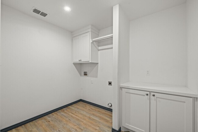 Foto del edificio - 8536 E County Rd 5500
