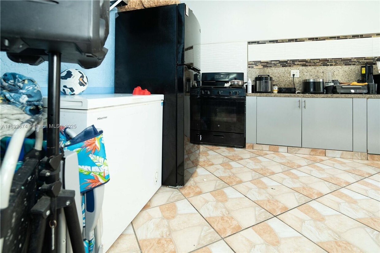 Photo - 298 E 3rd Street 102, Hialeah, FL 33010