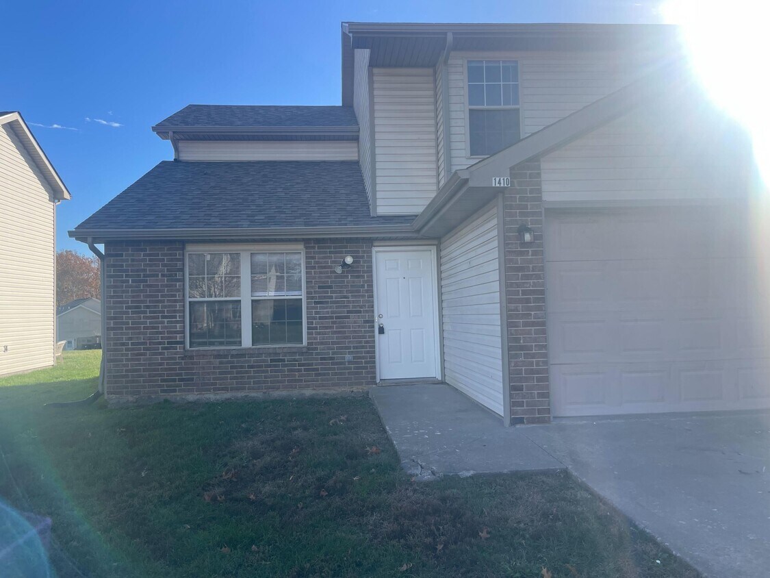 Foto principal - 1410 Greensboro Dr