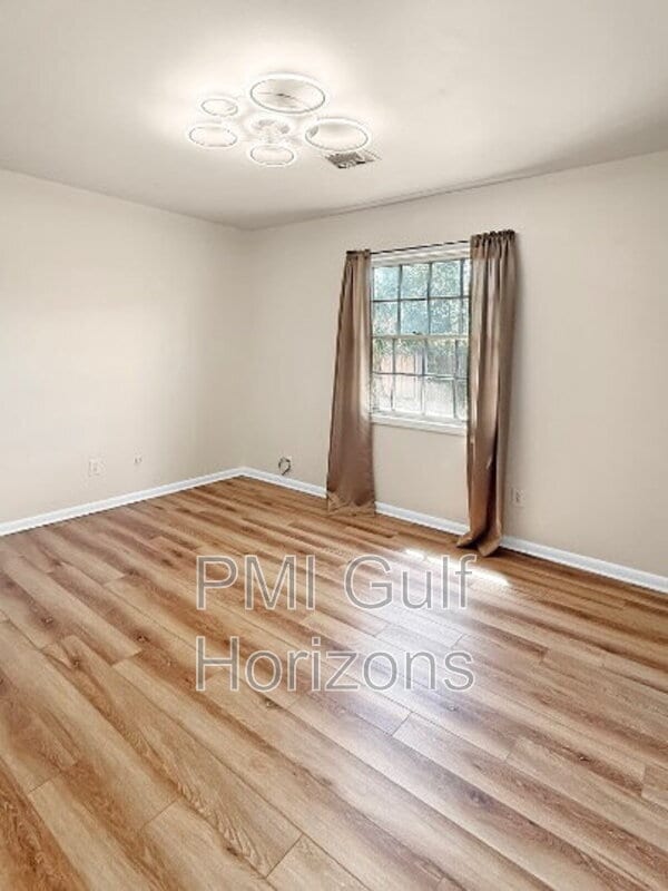 Building Photo - 3611 Swan Ln