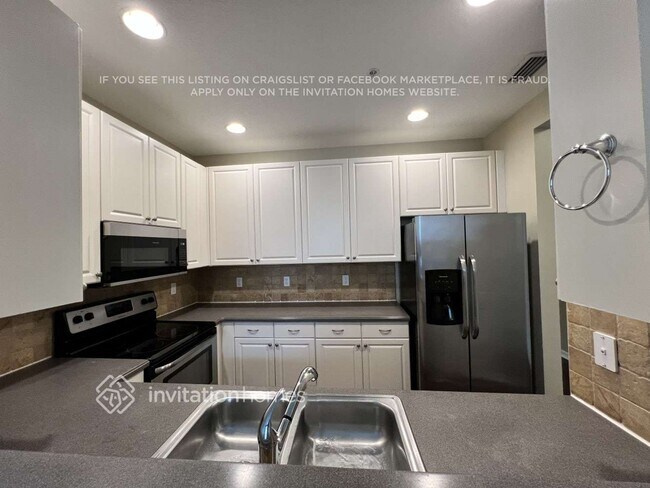 Foto del edificio - 4110 Greenway Dr