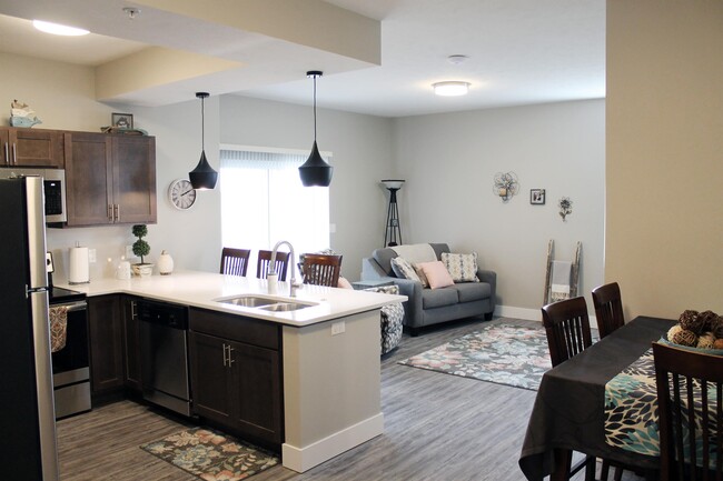 Building Photo - 715 Legacy Dr