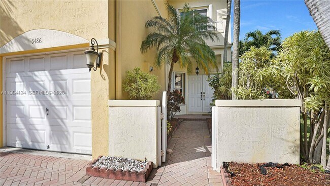 Foto del edificio - 5486 NW 112th Path