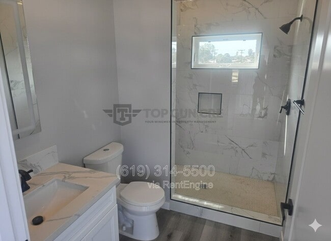 Foto del edificio - 4868 Fond Du Lac Ct