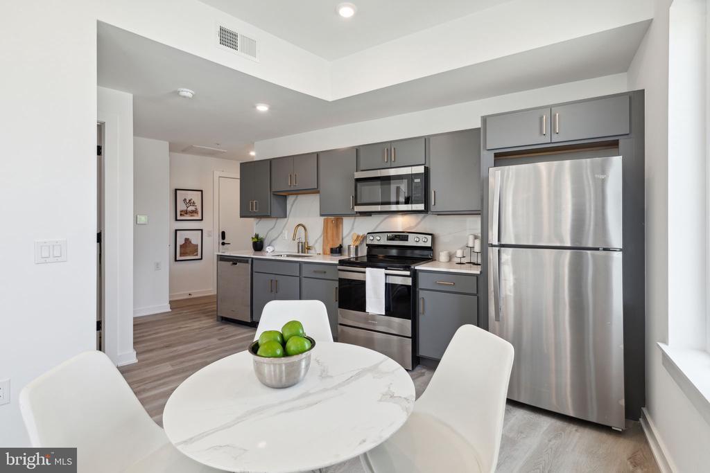 Foto principal - 2046 E Lehigh Ave