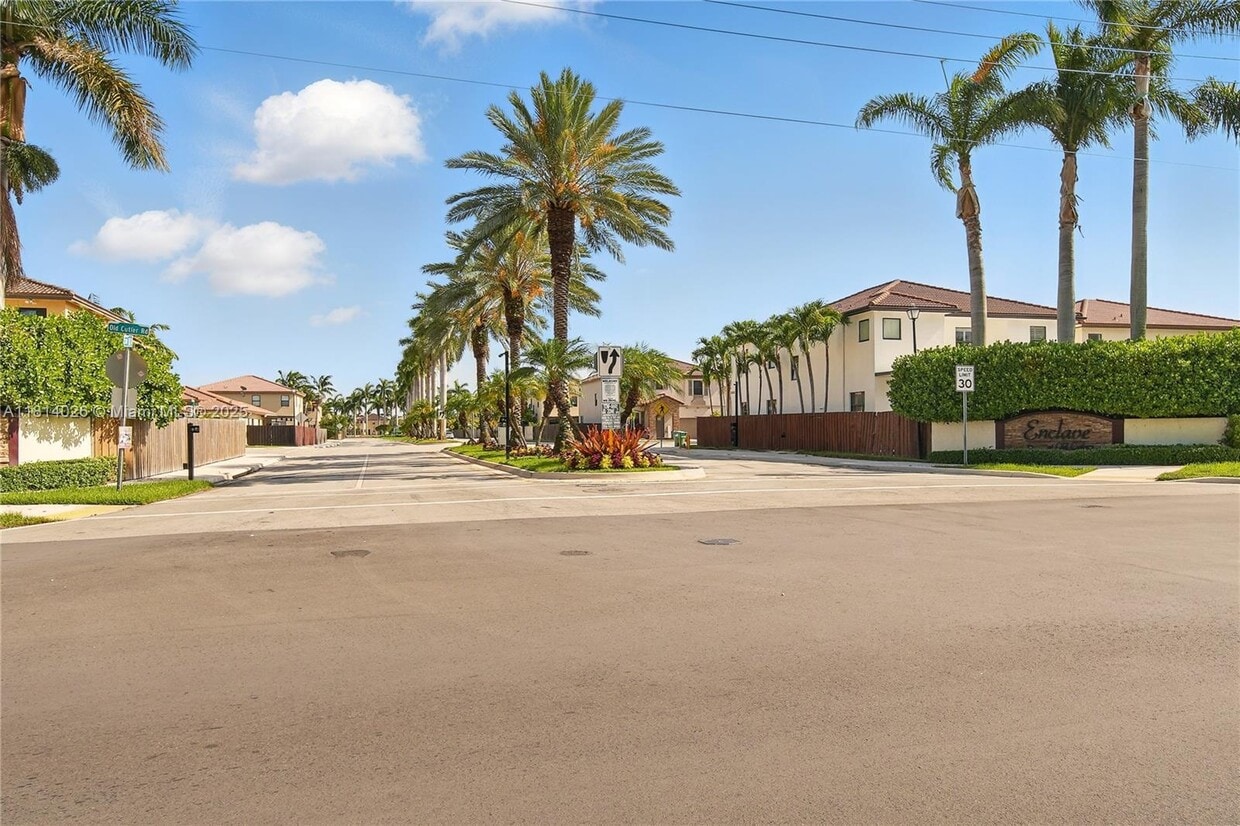 Primary Photo - 10269 SW 231st Ln