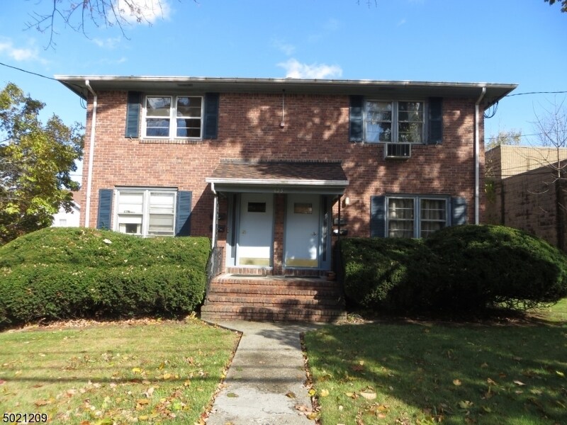 Primary Photo - 623 Bloomfield Ave