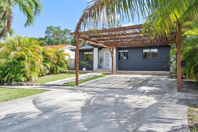 Foto del edificio - 266 NE 117th St