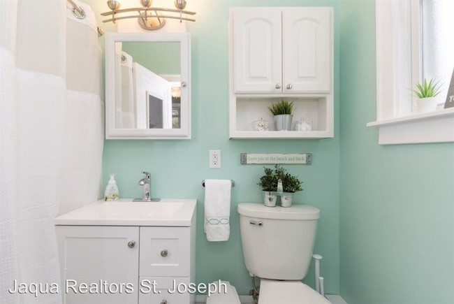Foto del edificio - 1 br, 1 bath House - 7363 N North Shore Drive
