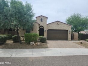 Building Photo - 3249 E Louise Dr