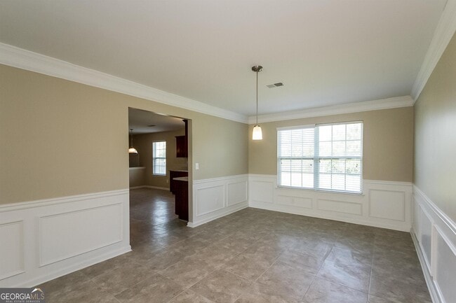Building Photo - 5563 Martin Ct