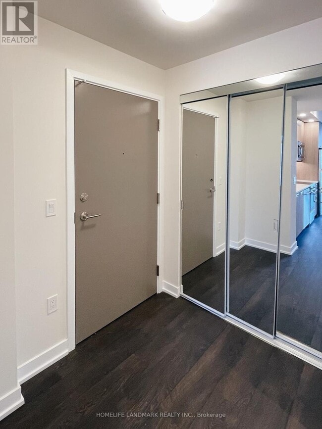 Building Photo - 99 John St