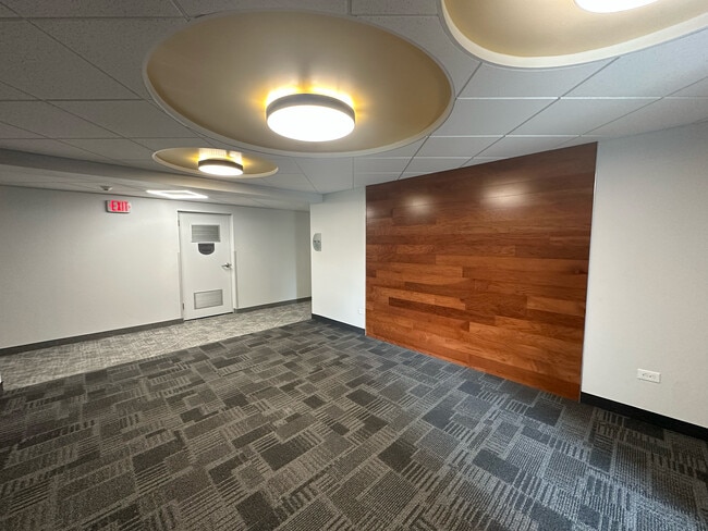 Espacio común completamente nuevo y renovado - Monroeville Apartments at LaVale