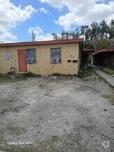 Building Photo - 1414 NW 2nd Ave